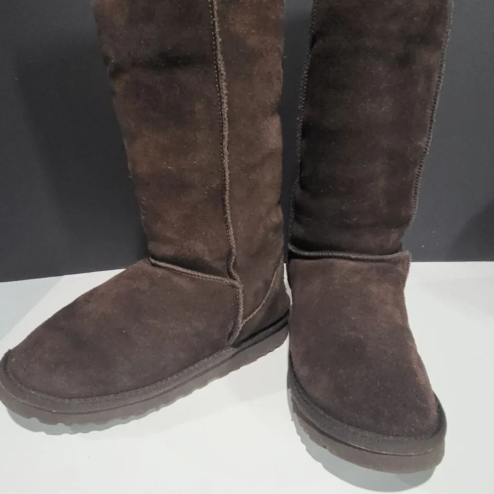 LG ugg tall